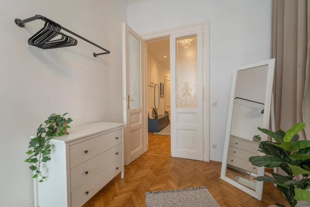 Josef'S Home I Premium Apartment In Ideal Location Viena 0*,  Austria